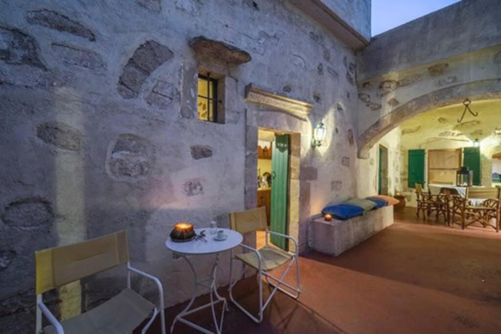 Moundros 1620 Venetian Residence Buitenkant foto
